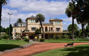 La Casona de los Olivera, Parque Avellaneda